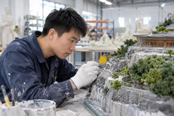 Crafting architectural scale display model in Jiaheng Scale Models workshop